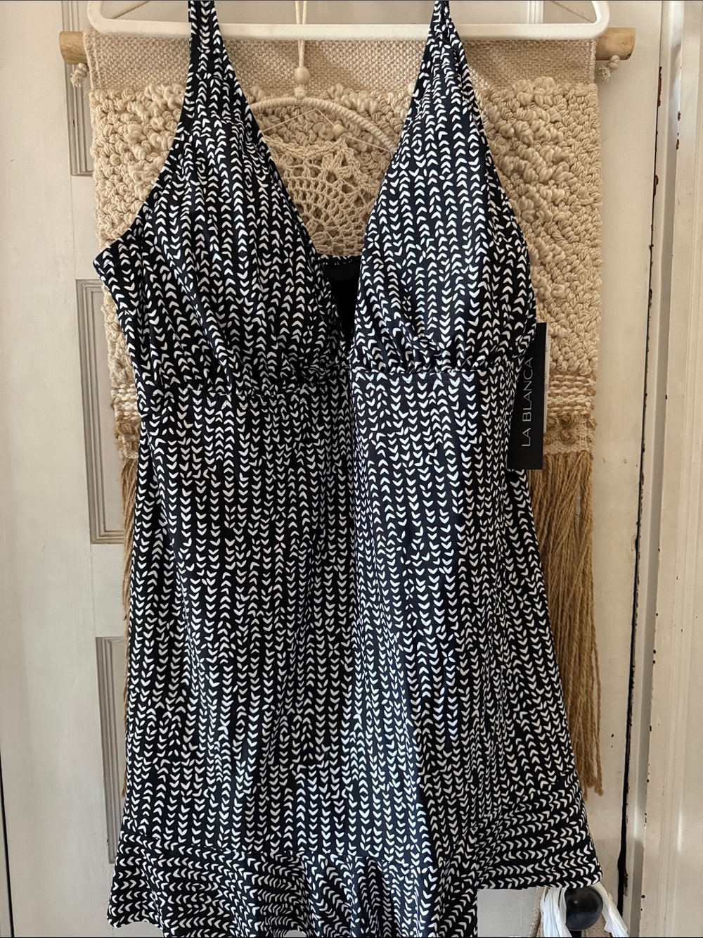 La Blanca Black & White Printed V-Neck swimsuit 22W